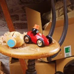 Vilac En Voiture René Le Pingouin -Vilac Jouets Soldes Magasin 2295k vilac en voiture rene le pingouin voiture bois 5